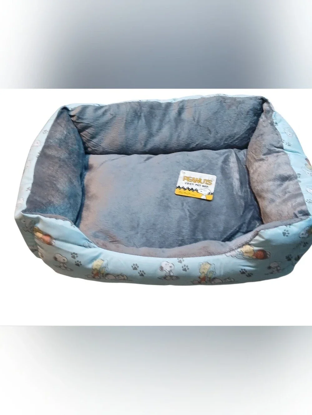 Peanuts -New Snoopy Camp Pet Cozy Cuddler Beagle Bed Peanut Characters All Sides